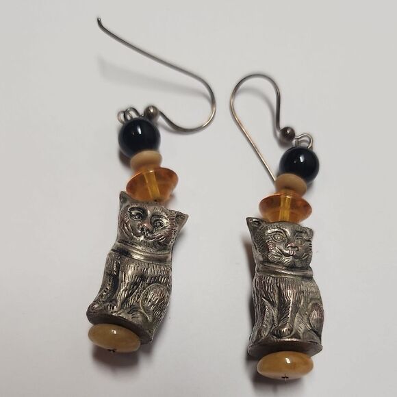 No Brand Jewelry - Handcrafted Silver Cat Drop Earrings with Amber and Black Beads